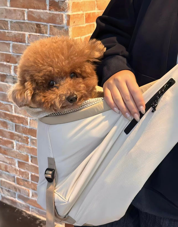 Wide shoulder strap, lighter on every walk.